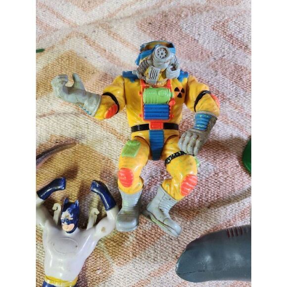 Vintage Toy Lot #A82 - Picture 5 of 9
